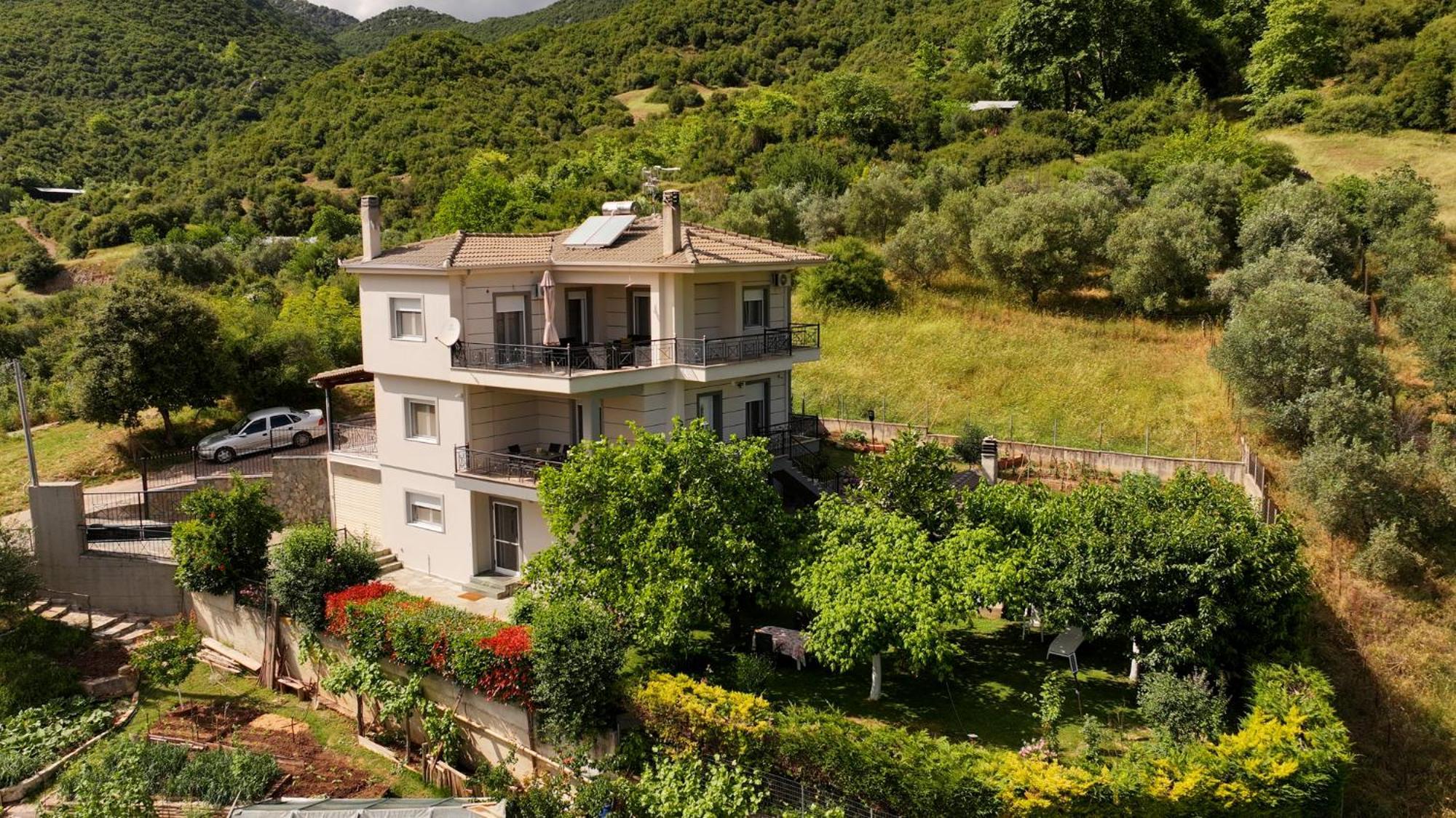 Lago Village House Apartment *